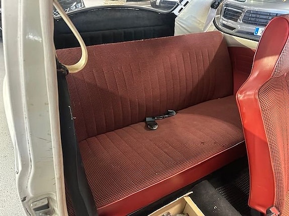 Volkswagen 1303 10 of 29