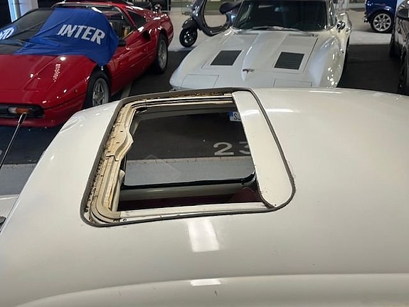 Volkswagen 1303 11 of 29