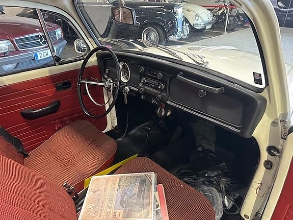 Volkswagen 1303 7 of 29