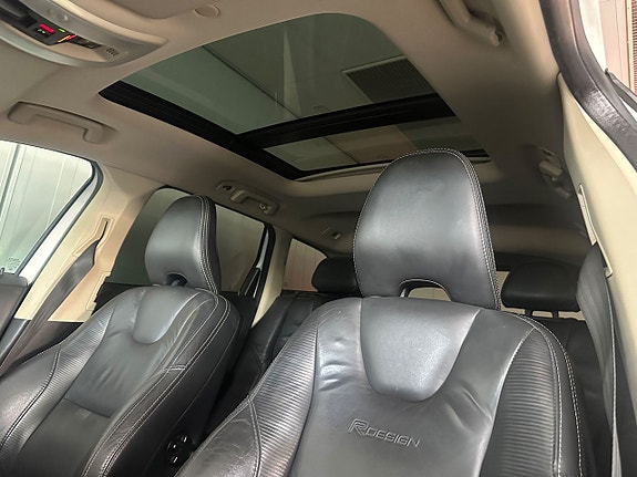 Volvo XC60 14 of 21