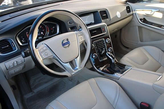 Volvo S60 5 of 5