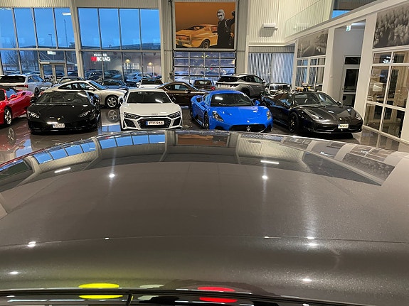 Porsche Macan S 3 of 5