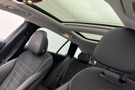 Mercedes-Benz C200 12 of 30