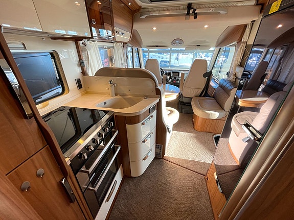Hymer B 708 Premiumline / Automat / ALDE / Solcell / Taksäng 21 of 28