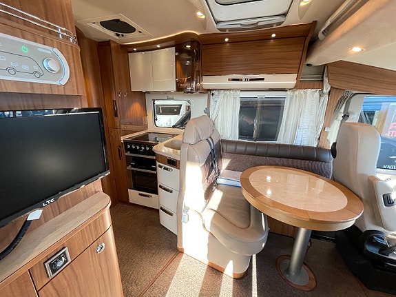 Hymer B 708 Premiumline / Automat / ALDE / Solcell / Taksäng 7 of 28
