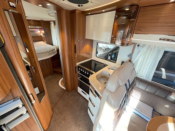 Hymer B 708 Premiumline / Automat / ALDE / Solcell / Taksäng 11 of 28