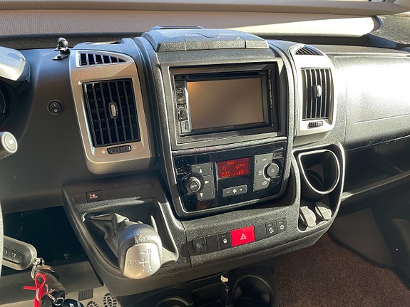 Hymer B 708 Premiumline / Automat / ALDE / Solcell / Taksäng 28 of 28