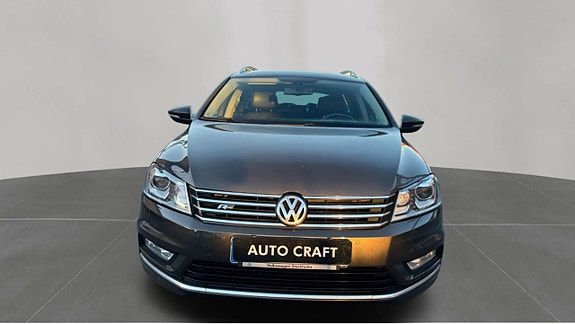 Volkswagen Passat 2 of 5