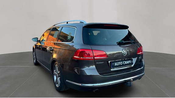 Volkswagen Passat 7 of 14