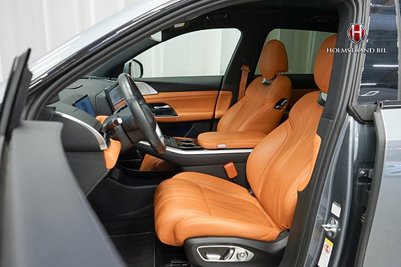 XPeng G9 11 of 27