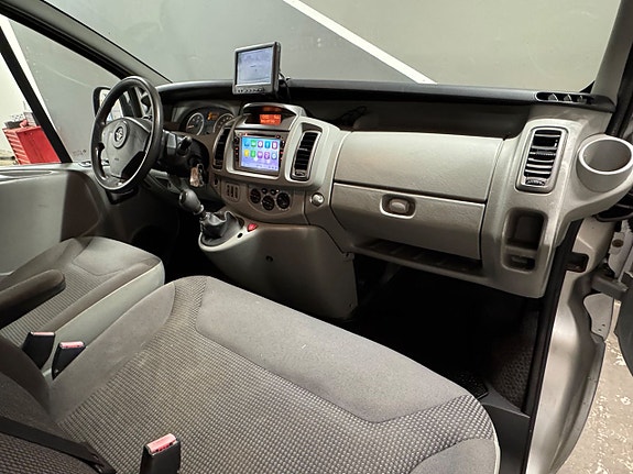 Opel Vivaro 19 of 20