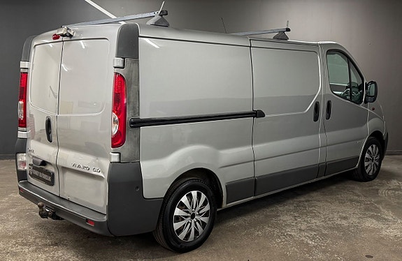Opel Vivaro 5 of 5