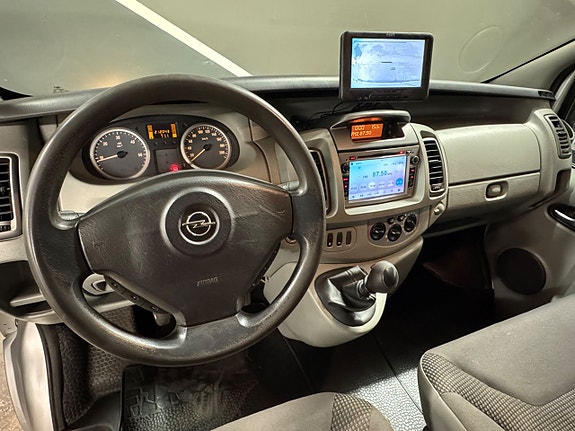 Opel Vivaro 17 of 20