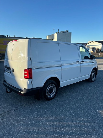 Volkswagen Transporter 2 of 5