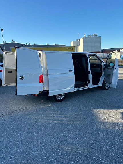 Volkswagen Transporter 12 of 16