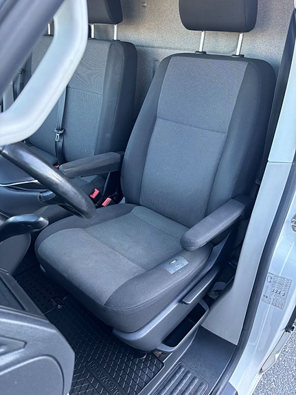 Volkswagen Transporter 6 of 16