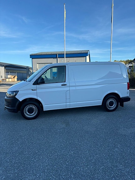 Volkswagen Transporter 15 of 16