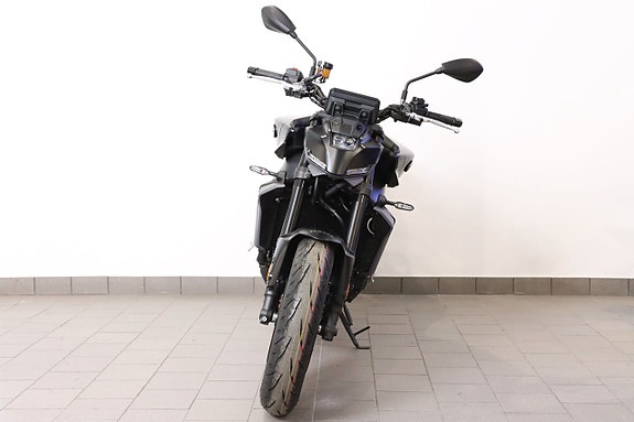 Yamaha MT-09 3 of 11