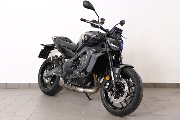 Yamaha MT-09 2 of 11