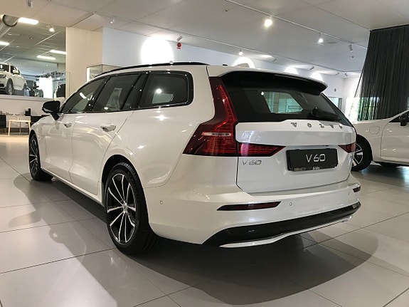 Volvo V60 3 of 5