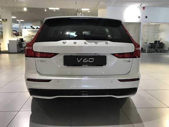 Volvo V60 4 of 5