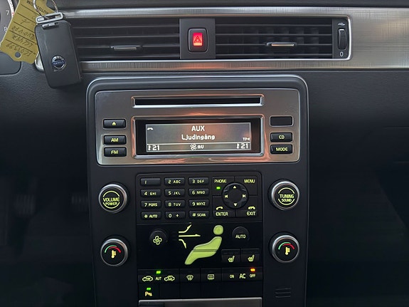 Volvo V70 18 of 23