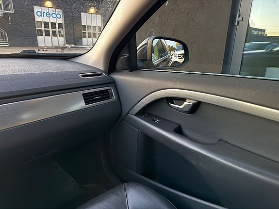 Volvo V70 21 of 23