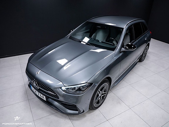 Mercedes-Benz C300 6 of 26