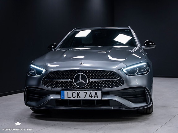 Mercedes-Benz C300 5 of 5