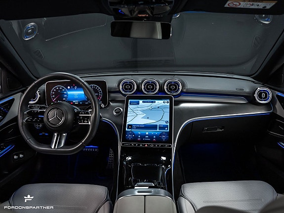 Mercedes-Benz C300 13 of 26