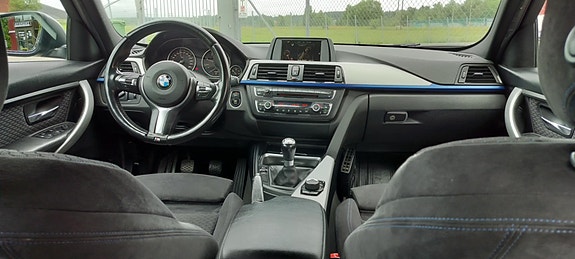 BMW 320d 2 of 11