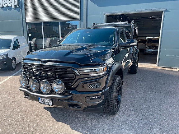 Dodge RAM 1500 13 of 19