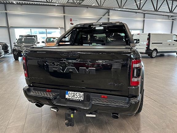 Dodge RAM 1500 10 of 11