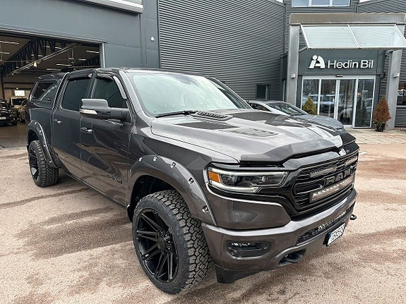 Dodge RAM 1500 4 of 17