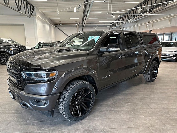 Dodge RAM 1500 14 of 17