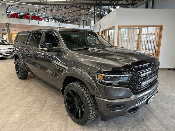 Dodge RAM 1500 8 of 17