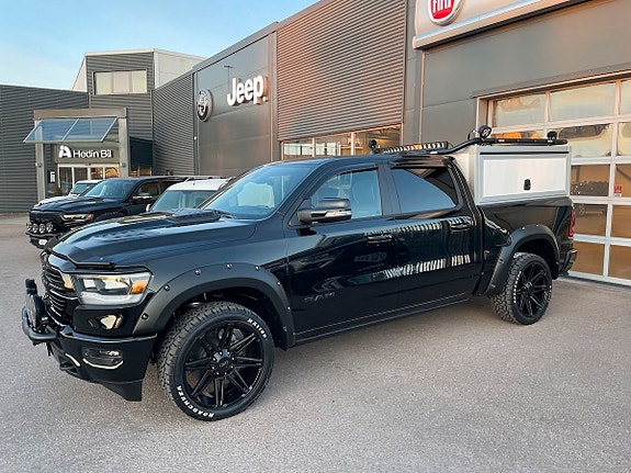 Dodge RAM 1500 3 of 12
