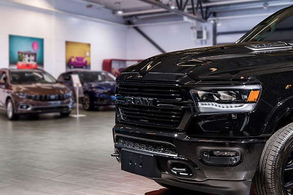 Dodge RAM 1500 3 of 22