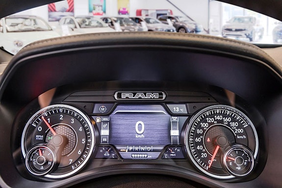 Dodge RAM 1500 15 of 22