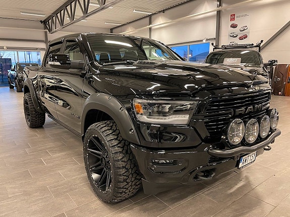 Dodge RAM 1500 3 of 12