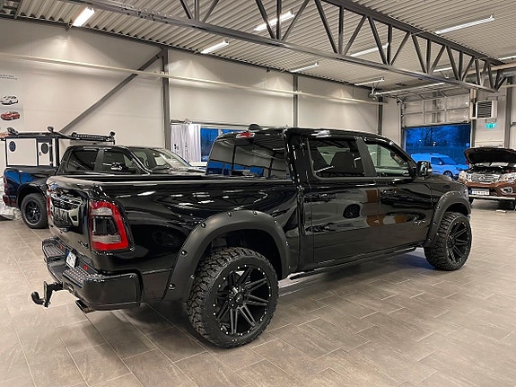 Dodge RAM 1500 11 of 12