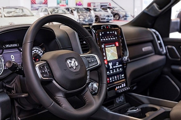 Dodge RAM 1500 13 of 19