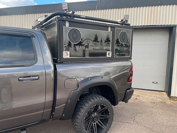 Dodge RAM 1500 4 of 10
