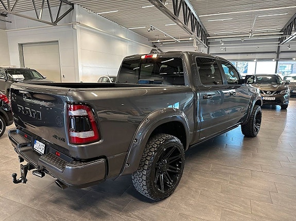 Dodge RAM 1500 9 of 19