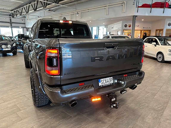 Dodge RAM 1500 11 of 19
