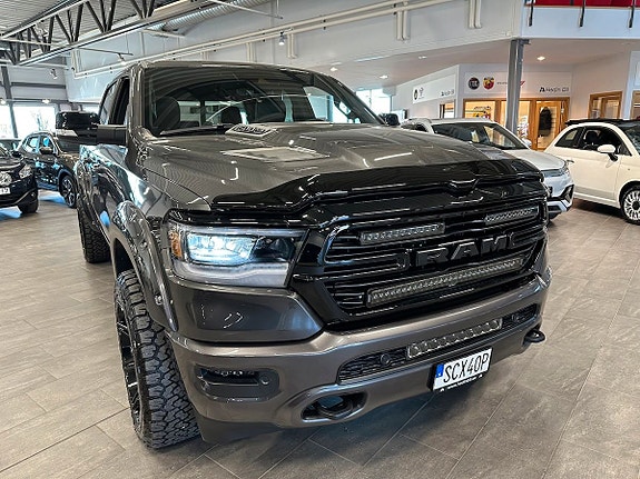 Dodge RAM 1500 14 of 19