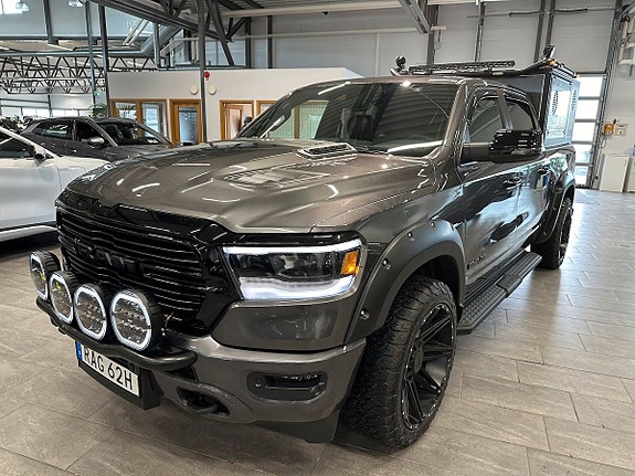 Dodge RAM 1500 2 of 15