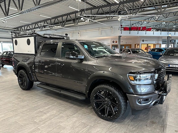 Dodge RAM 1500 11 of 15