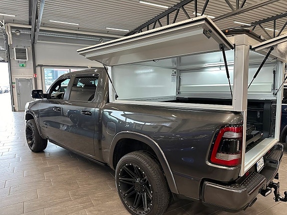 Dodge RAM 1500 3 of 13