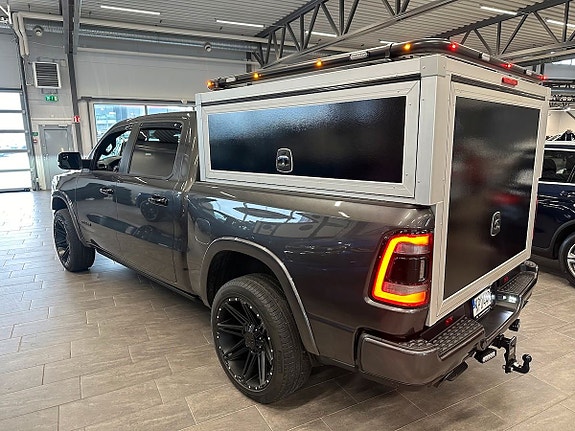 Dodge RAM 1500 2 of 13